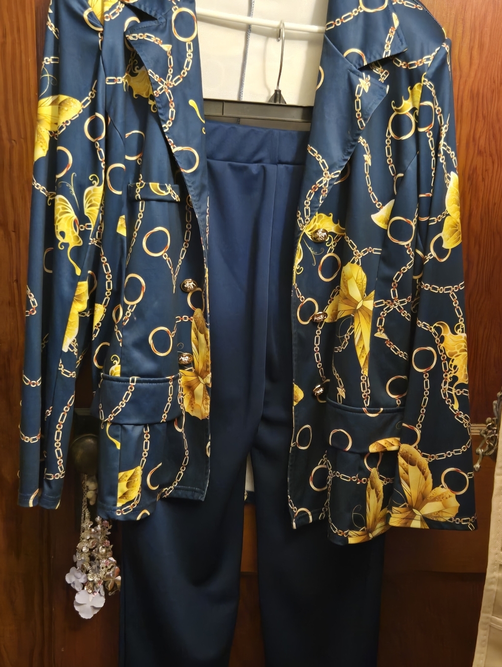 Women’s Lightweight Floral Chain-Print Pantsuit